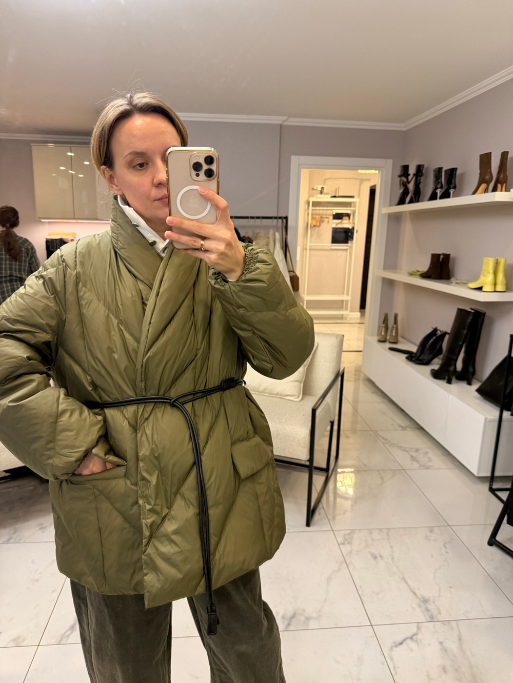 Пуховик с поясом HEWSTON