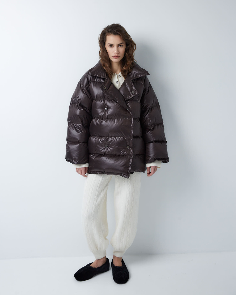 Пуховик двубортный укороченный темный шоколад