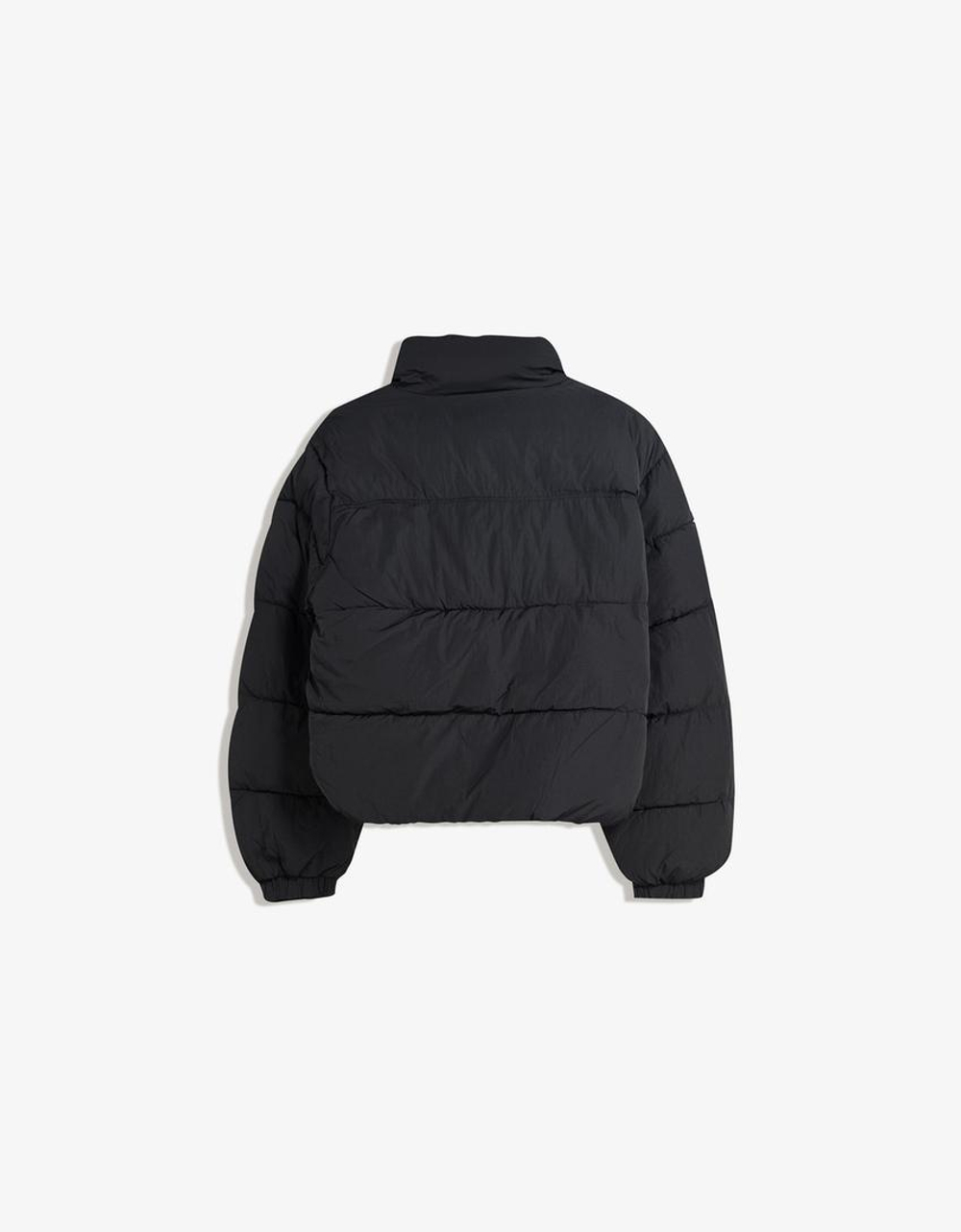 BERSHKA Куртка-пуховик, черный