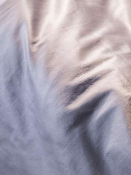 Комплект постельного белья из премиального сатина светло-серого цвета из коллекции essential, 200х22