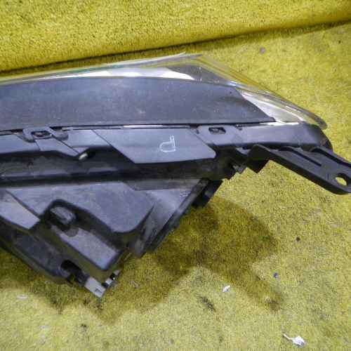 Фара правая Toyota RAV4 4 CA40 (2015-2019) LED
