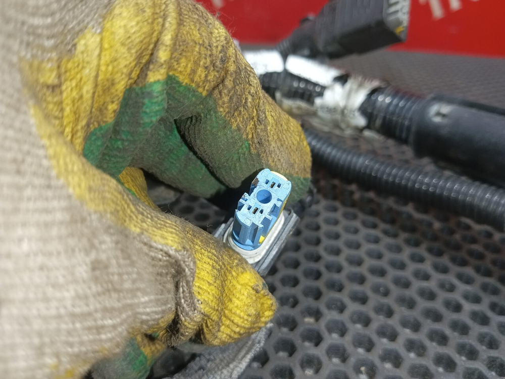 Проводка насоса AdBlue