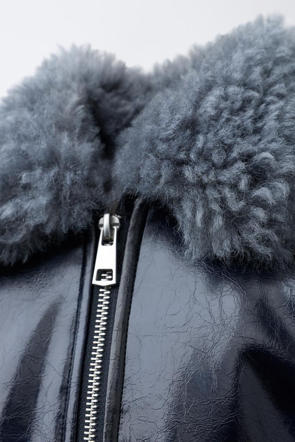 ZARA БОМБЕР С ВОРОТНИКОМ С ИСКУССТВЕННЫМ МЕХОМ, МОРСКОЙ СИНИЙ