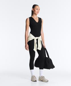 Oysho Длинный комбинезон Light Touch с V-образным вырезом, черный