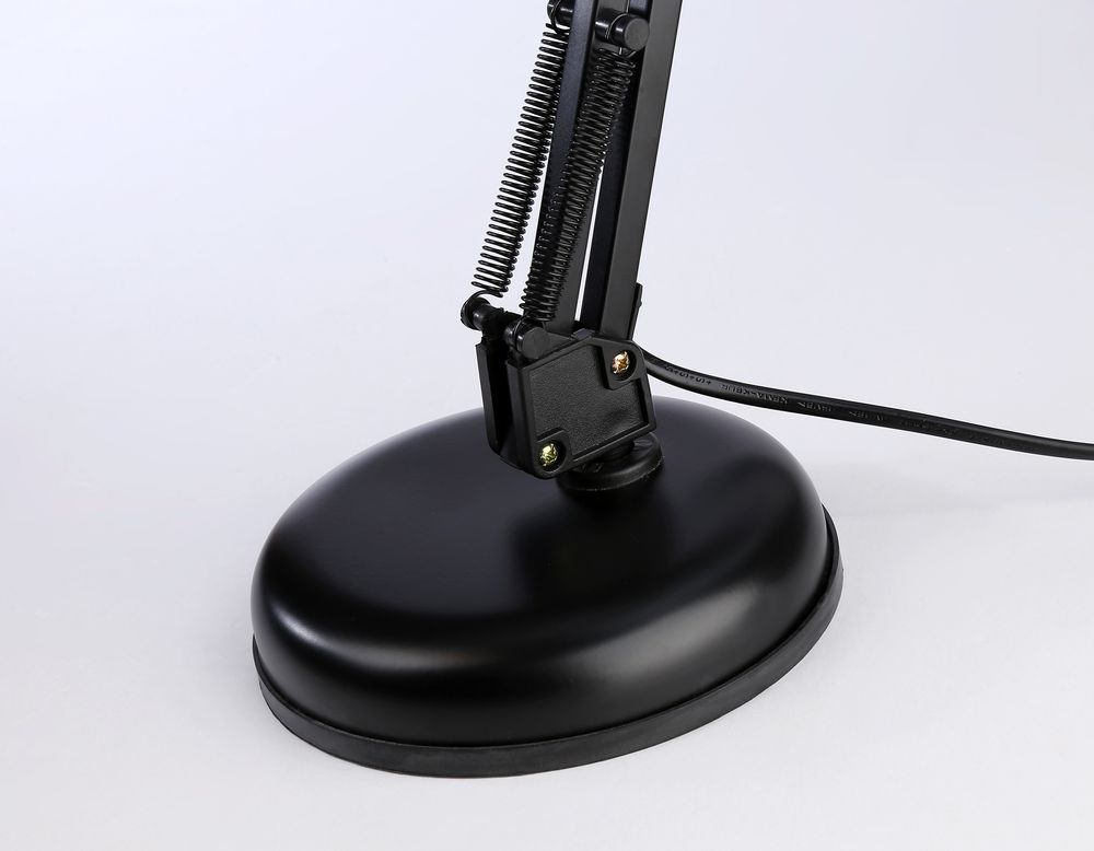 Ambrella Настольная лампа со сменной лампой E27 Desk DE7716