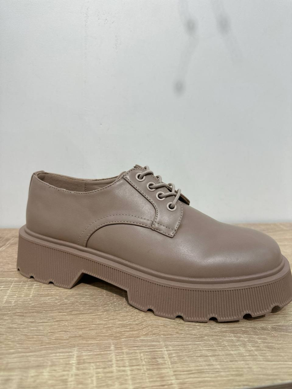 Броги из искусственной кожи