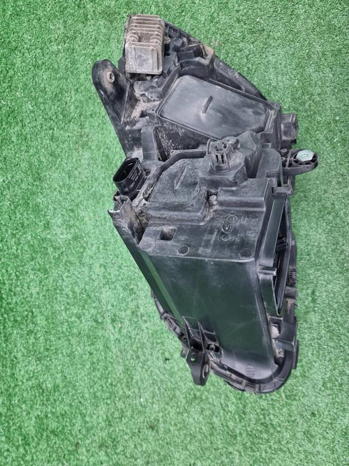 Фара правая Mercedes C w205 (2014-2018) LED