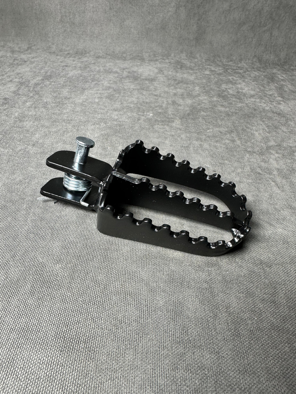 Подножка водителя правая Minsk X250