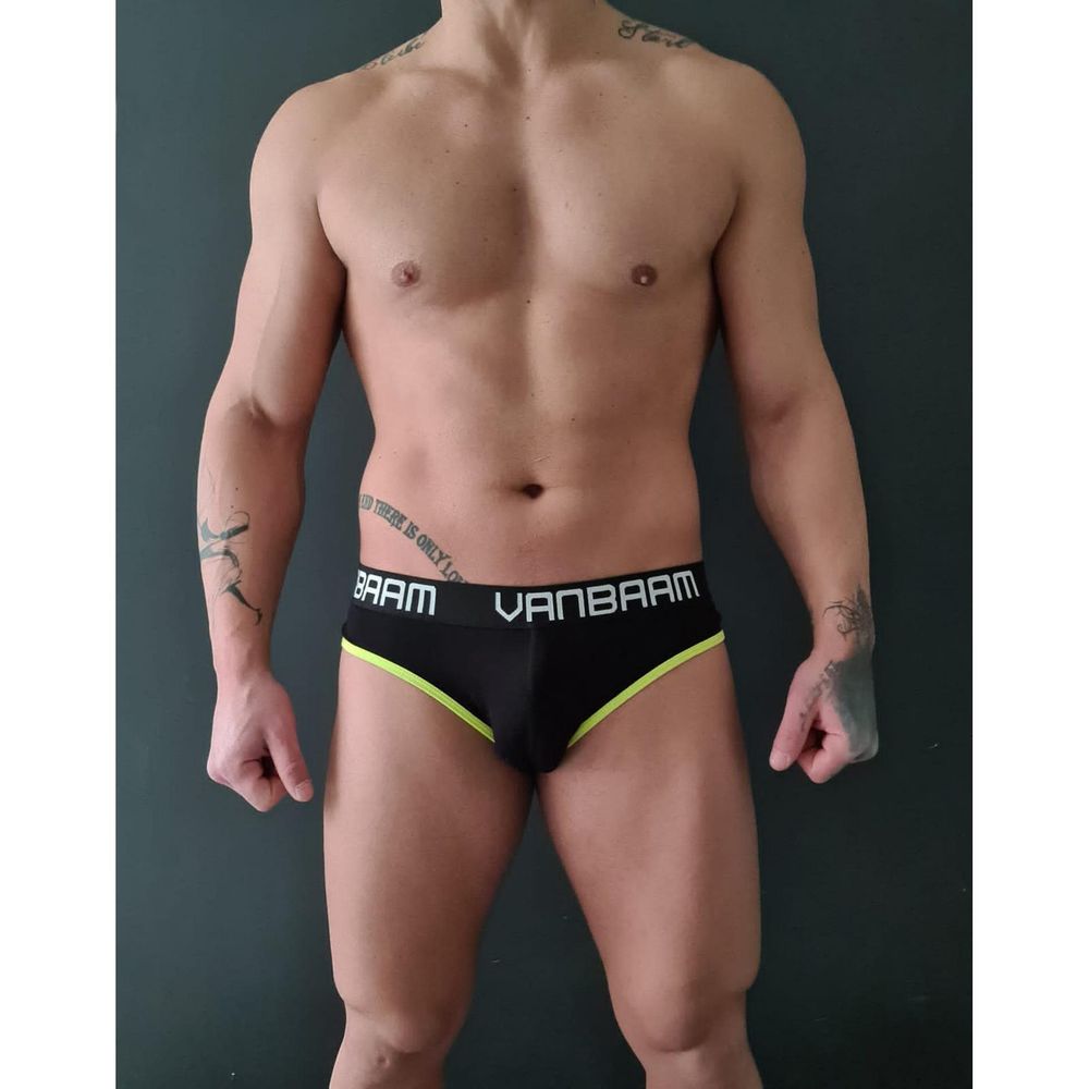 Мужские трусы слипы черные с салатовой вставкой Van Baam 48139