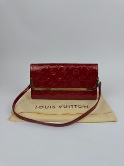 Сумка Louis Vuitton Rossmore Pomme D’Amour Monogram Vernis