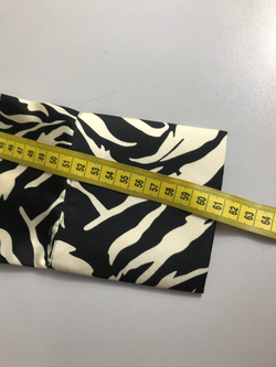 Блузка Ostin в монохроме, маркировка S, визуально 44 размер