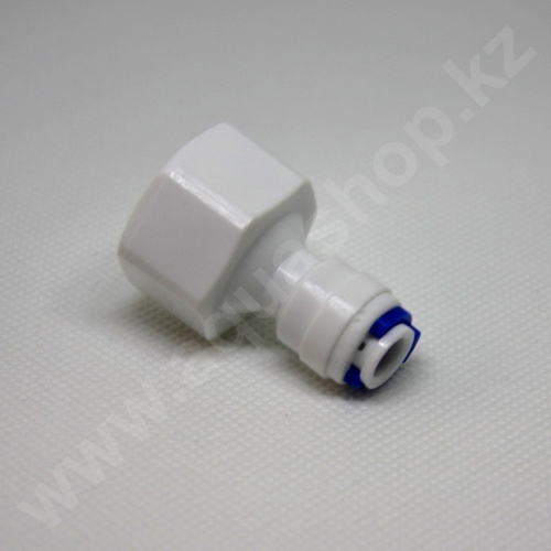 Фитинг QT-15C прямой 1/4"(f) x 1/2"(ВР)  (4FC7)