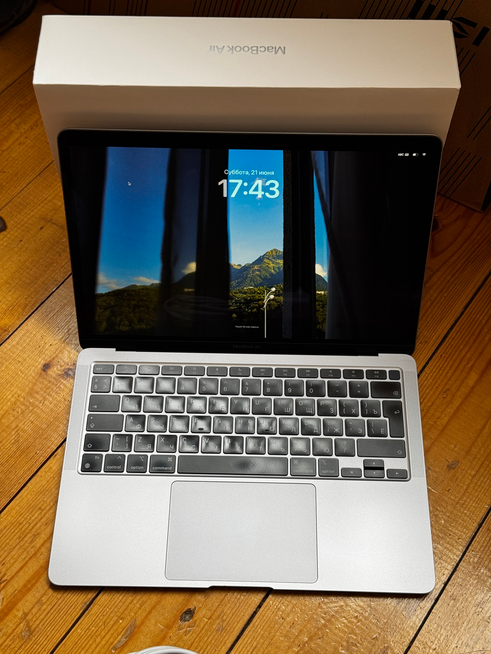 Apple MacBook Air M1 2020, Б/У