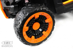 Детский электромобиль RiverToys X707XX WHITE-ORANGE/бело-оранжевый