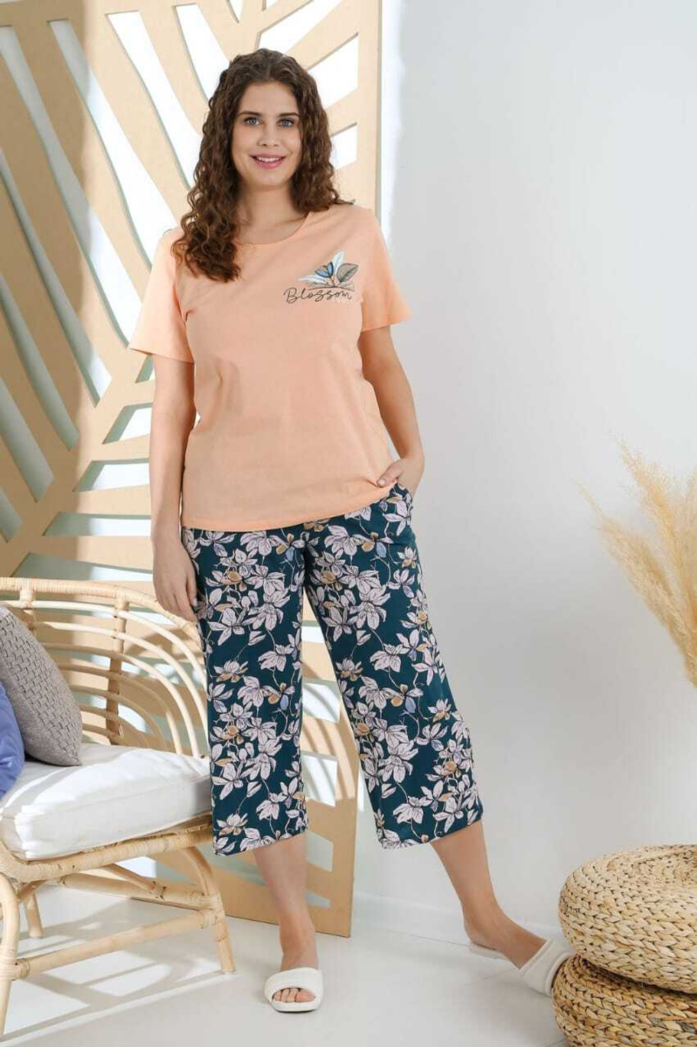 [m]Пижама женская штаны 7/8+футб к/р К-692