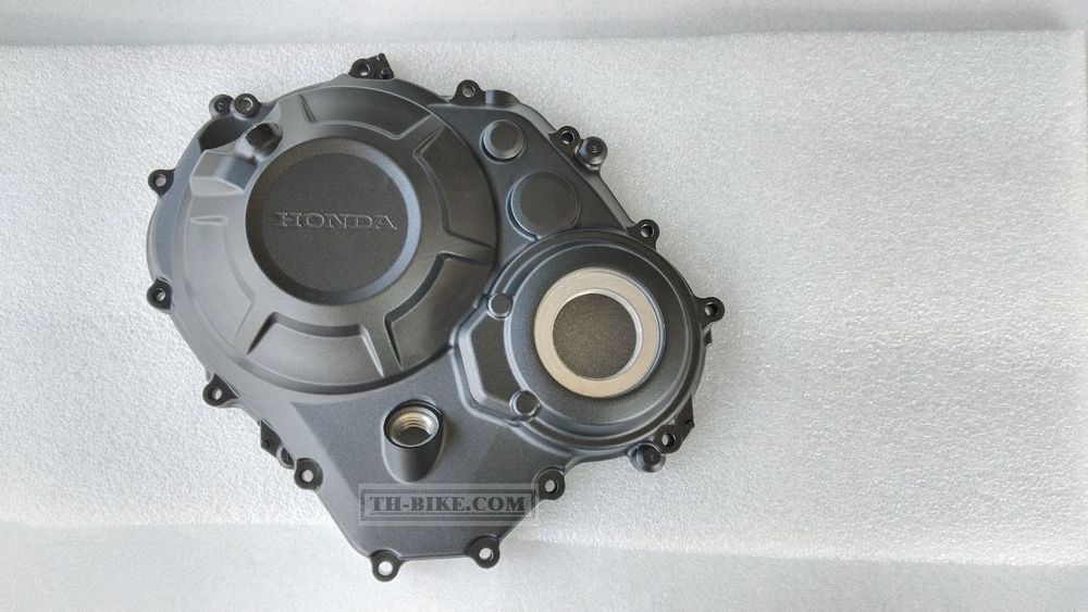 11330-MKY-T90. COVER COMP., R. CRANKCASE. HONDA