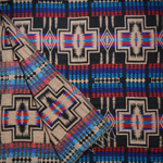 Палантин теплый с орнаментом Навахо