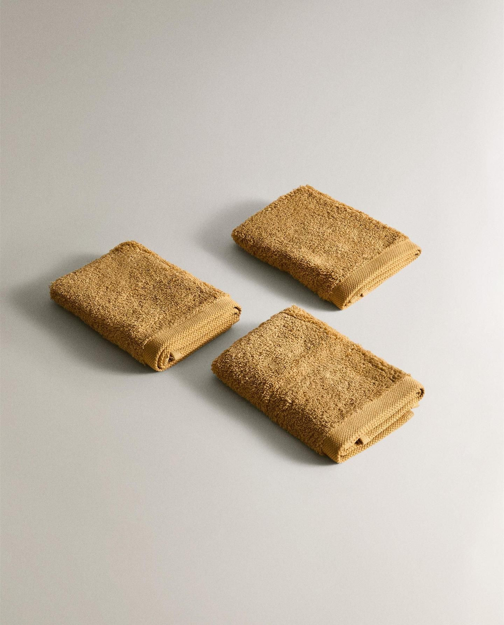 Zara Home - Набор полотенец для рака из хлопка высокого качества (набор из 3 шт.), горчичный, 30х30 см