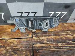 ПТФ передняя правая Skoda Rapid 1 17-20 Б/У Оригинал 5JA941700D