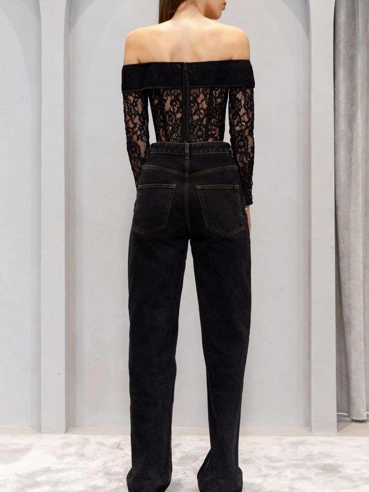 Кружевной топ с открытыми плечами