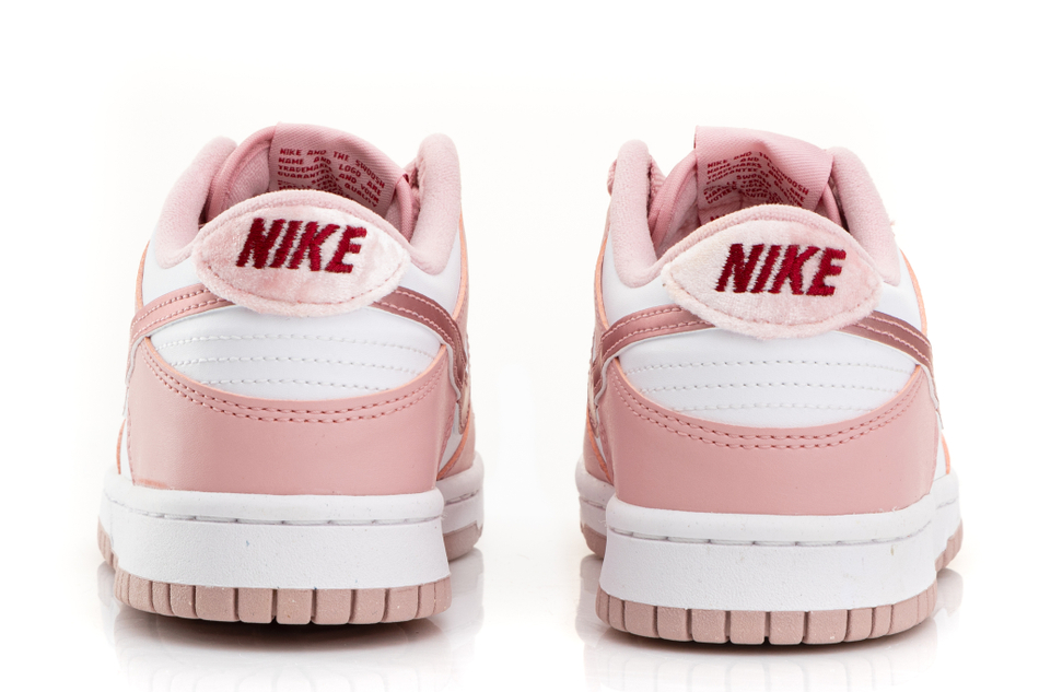 Nike Dunk "Pink Velvet"