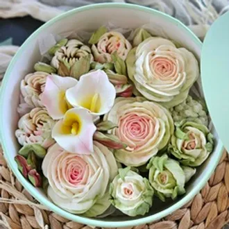 Зефир «Розы с каллами» / 21 см