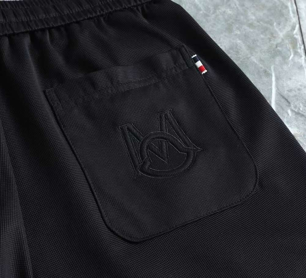 Шорты Moncler