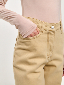 Укороченные бежевые джинсы mom-fit