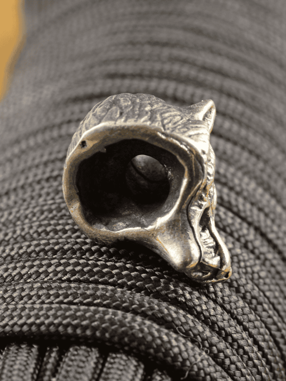 Бусина «Волк» из нейзильбера