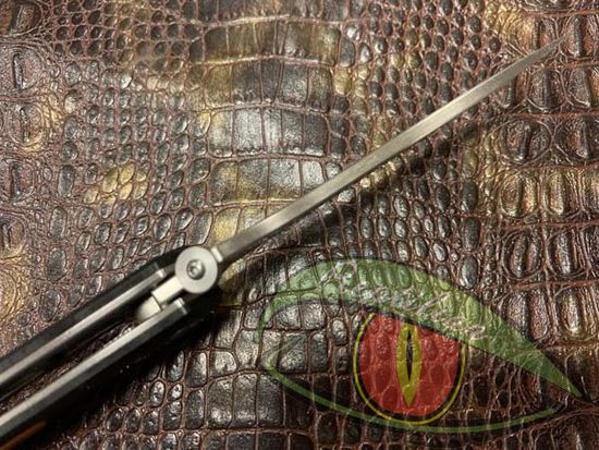 Складной нож Reptilian ВИСТ-02 c клинком из стали D2, рукоять G10