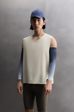 ZARA ПЕРФОРИРОВАННАЯ МАЙКА ДЛЯ БЕГА, СВЕТЛО-ЗЕЛЕНЫЙ