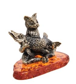 Народные промыслы AM-2133 Фигурка «Кот с щукой» (латунь, янтарь)