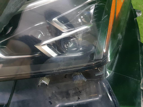 Битая Фара левая Lexus UX (2018-н.в.) LED