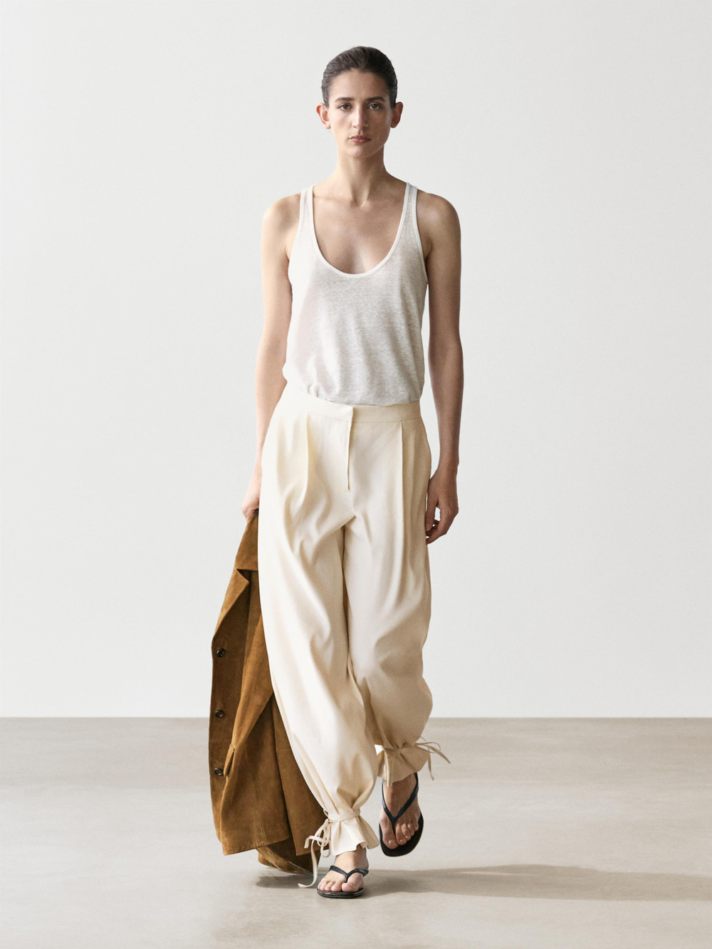 Massimo Dutti Свободные брюки бочкообразного кроя, песочный