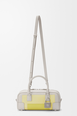 Loewe Укороченная сумка Amazona 23 из телячьей кожи наппа, серый/желтый