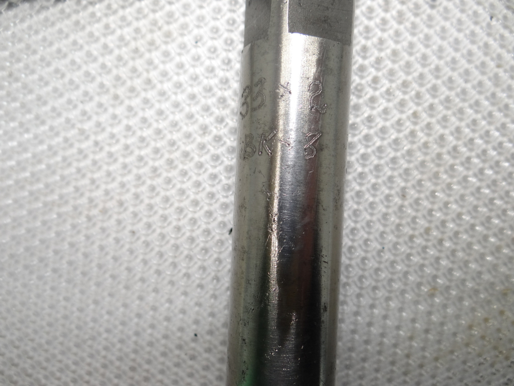Метчик м/р правый М33×2,0 №2 ВК8