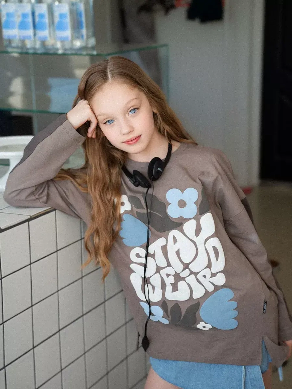 Лонгслив для девочки оверсайз с принтом