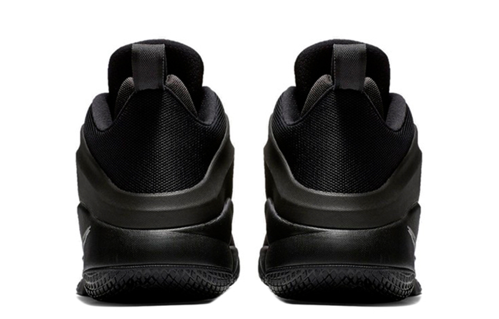 Кроссовки Nike Witness