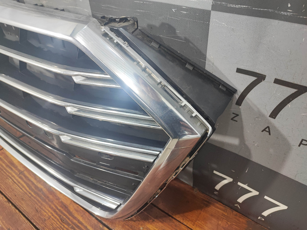 Решетка радиатора Audi A8 (D5) 17-21 Б/У Оригинал 4N0853651L