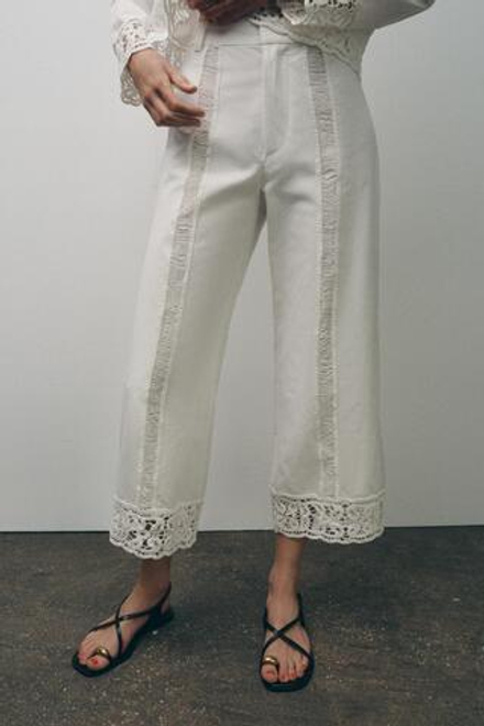 ZARA БРЮКИ ИЗ КРУЖЕВА КРОШЕ, БЕЛЫЙ