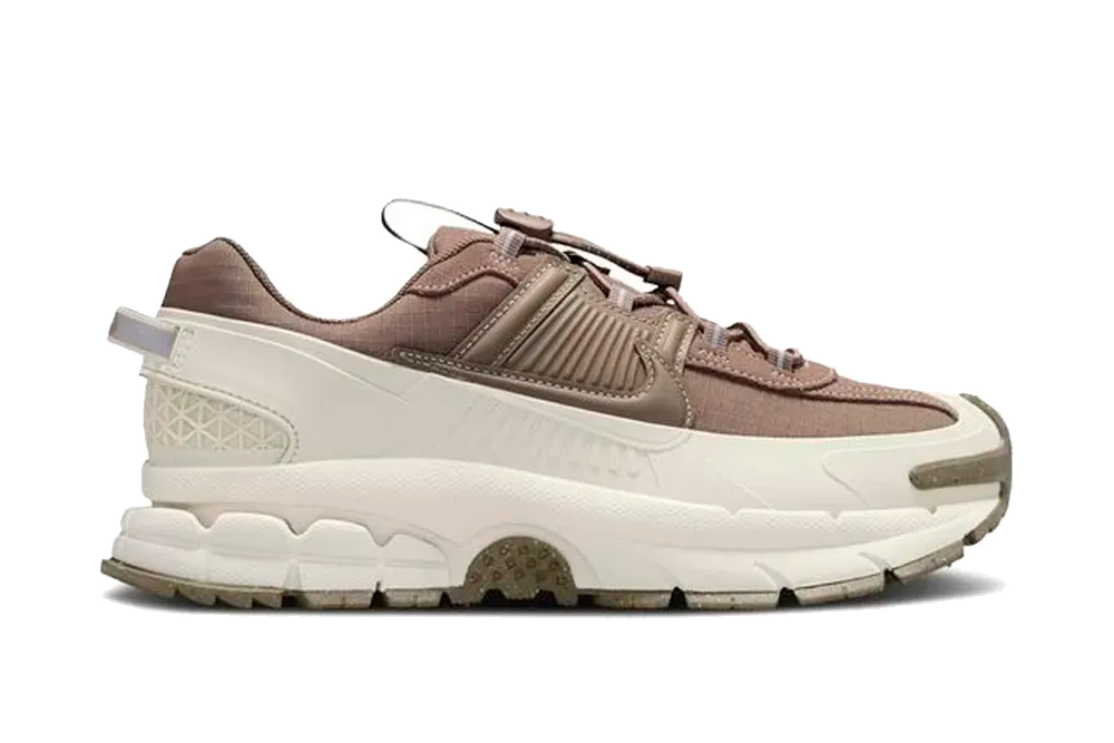 Nike Vomero 5 Roam (Beige/Brown)