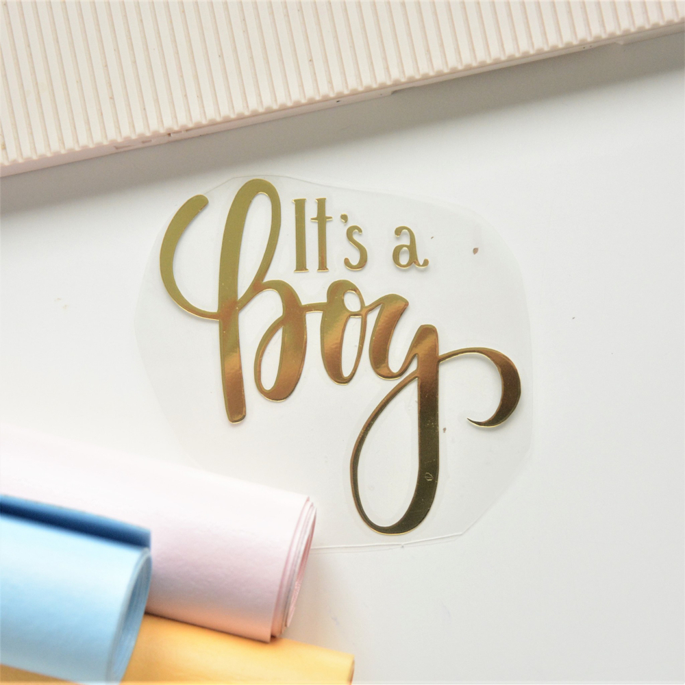 Надпись из термотрансферной пленки "It's a boy"
