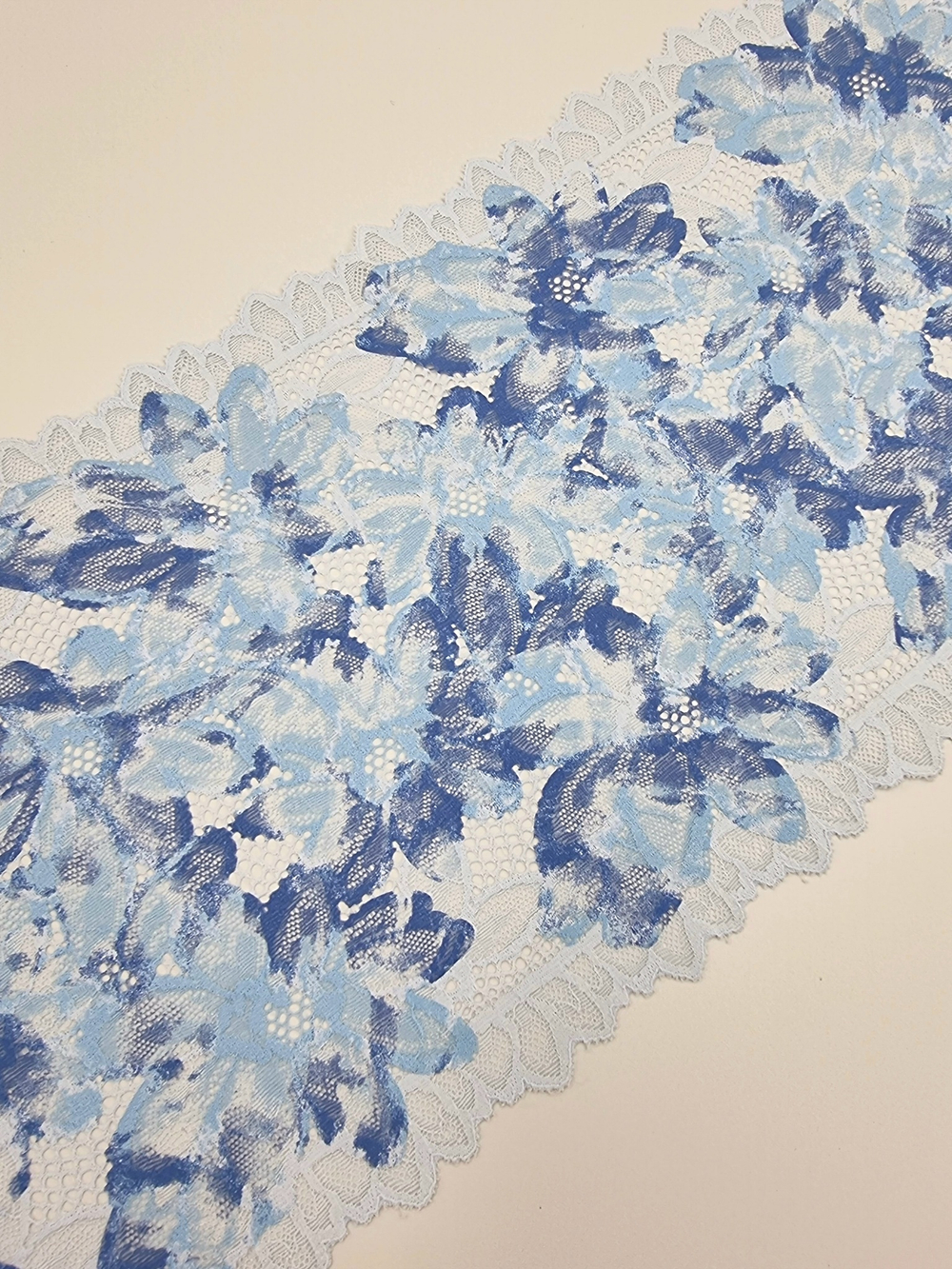 Кружево эластичное голубой/мультиколор К637