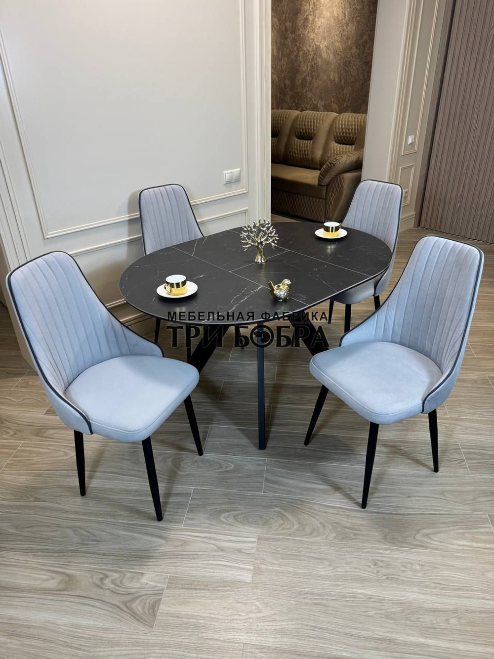 Круглый раздвижной стол "Бонжур", керамогранит, черный мрамор и стулья "Сорренто"