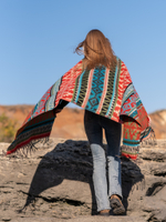 Теплый палантин с орнаментом