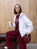 Ветровка с капюшоном