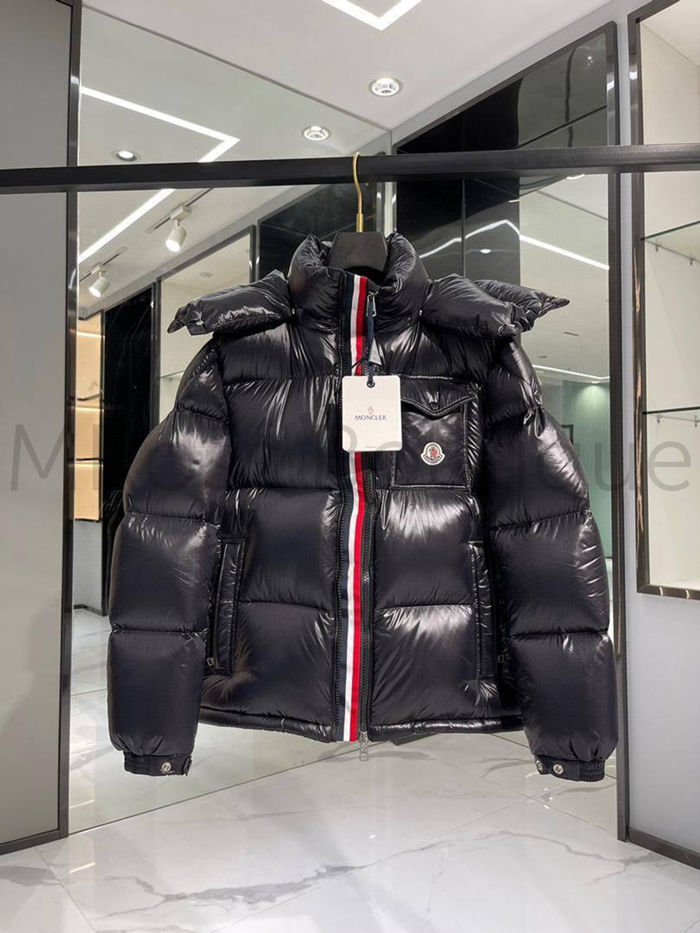 пуховик Moncler