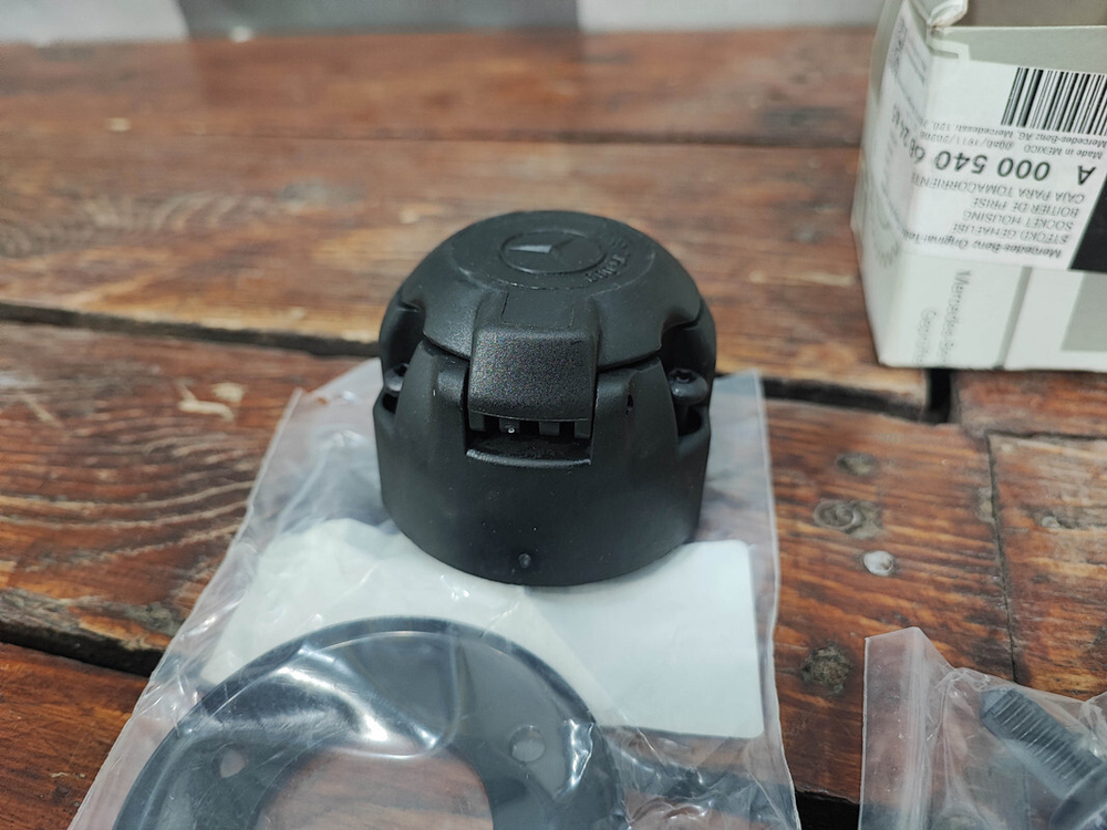 Корпус розетки фаркопа Mercedes ML (W164) Новый Оригинал A0005406824