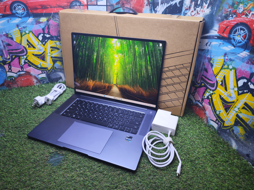 Huawei MateBook 16S i9-13/16/1Tb/2K/IPS/CREFG-X