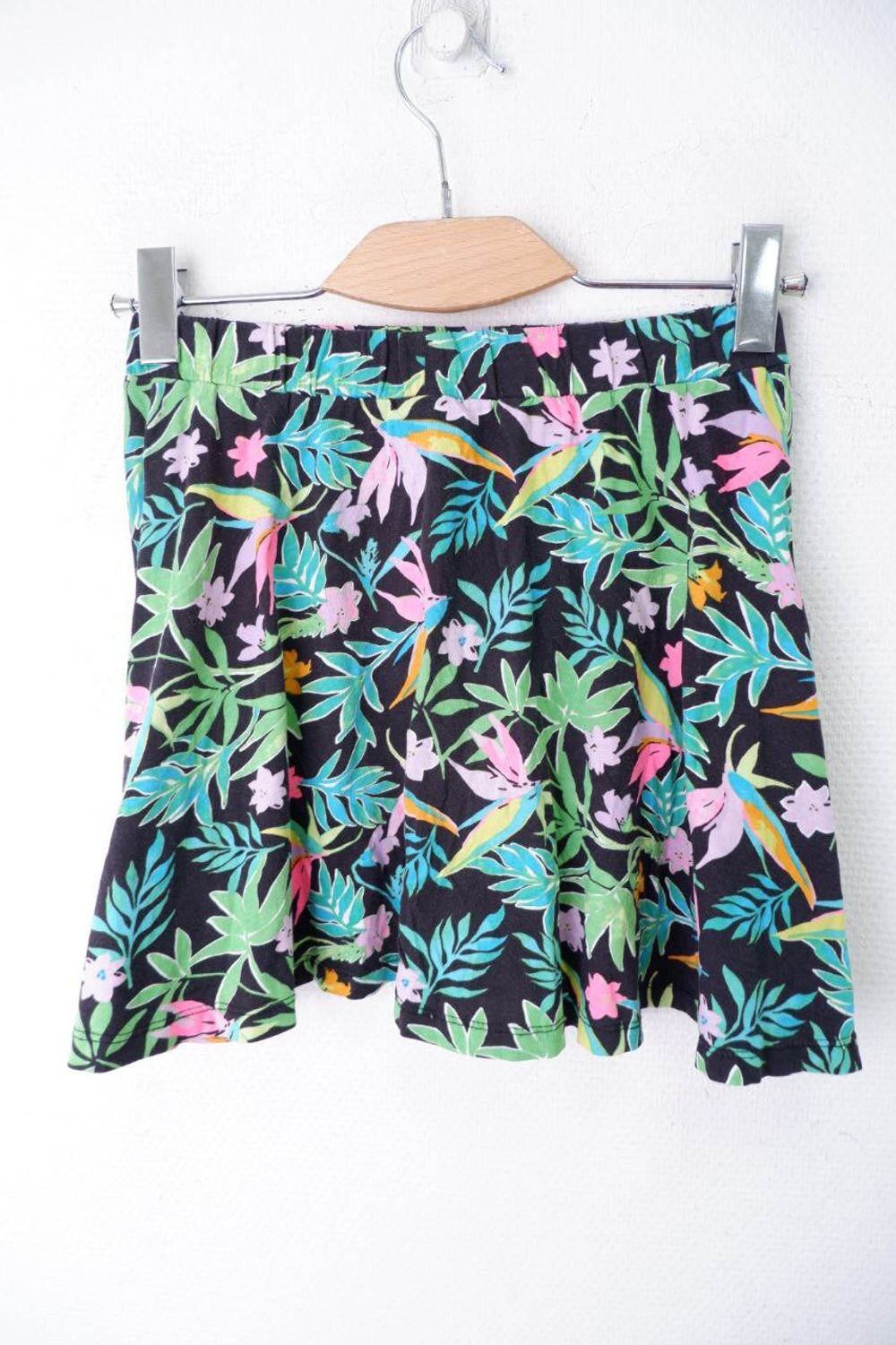 Юбка LC Waikiki с цветами на 11-12 лет